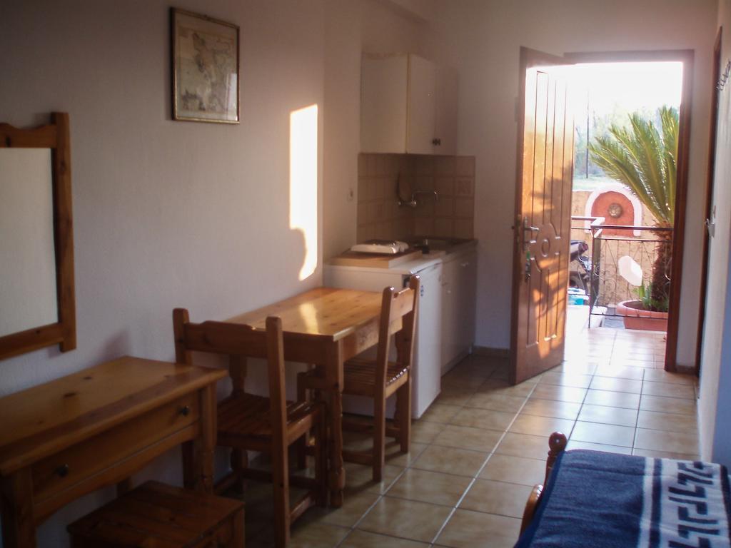 Marilena Apartments & Studios Ypsos Chambre photo